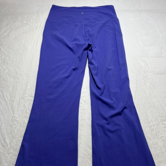 Lululemon Athletica - Picture 9 of 10